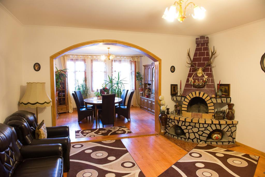 Hotel Casa Andreea Sucevita Esterno foto